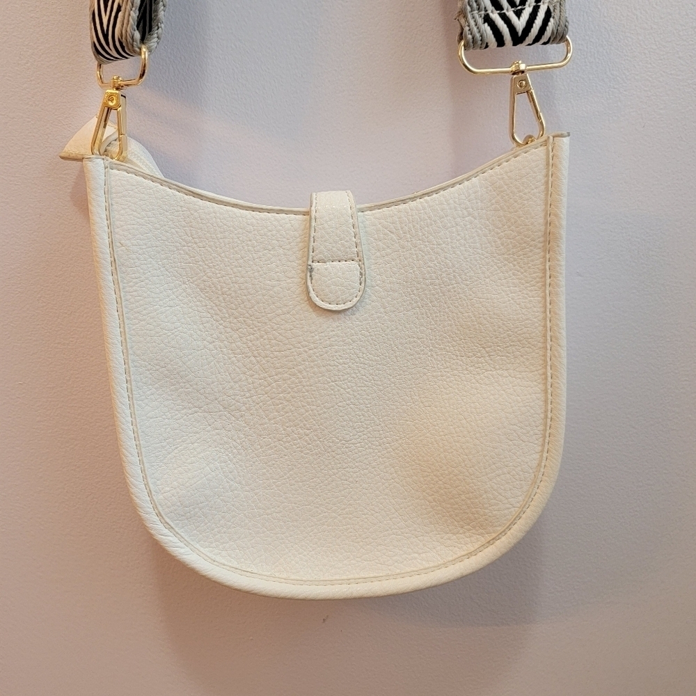 Vegan Leather Guitar Strap Crossbody Handbag - Picture 3 of 7